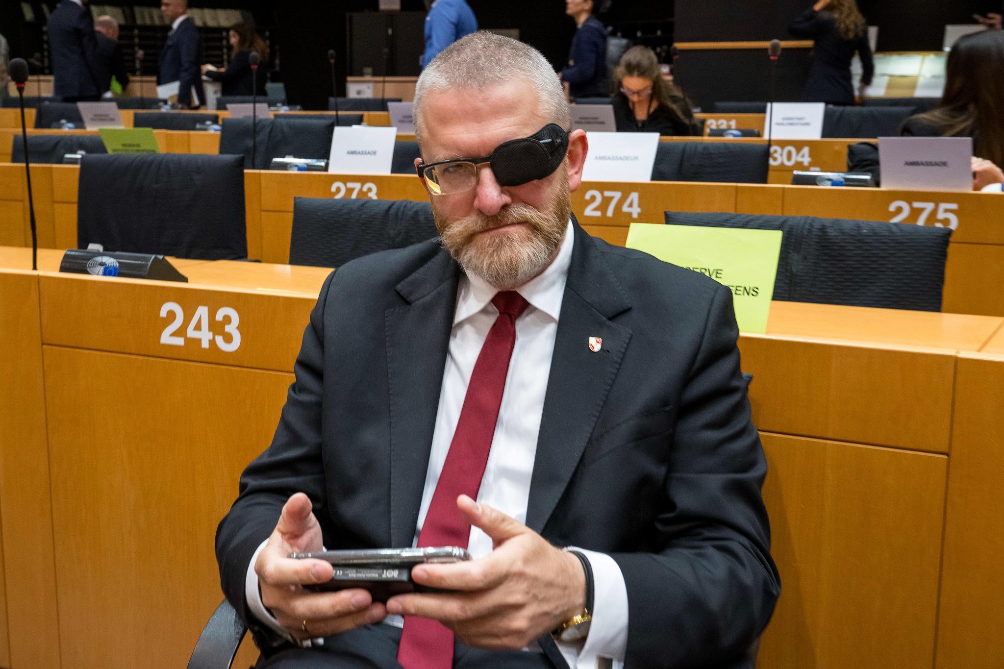 EU. European Parliament legal committee to waive the immunity of Grzegorz Braun